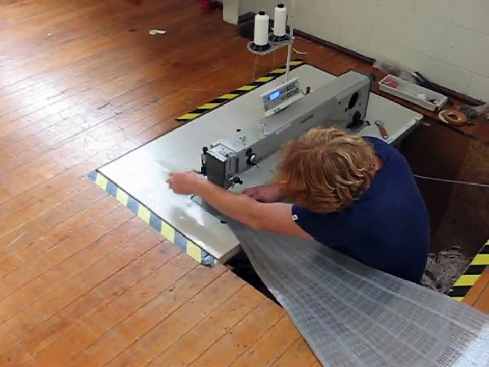 Hightex Model 9518-30 long arm 3-step zigzag sewing machine for windsurf and spinnakers making