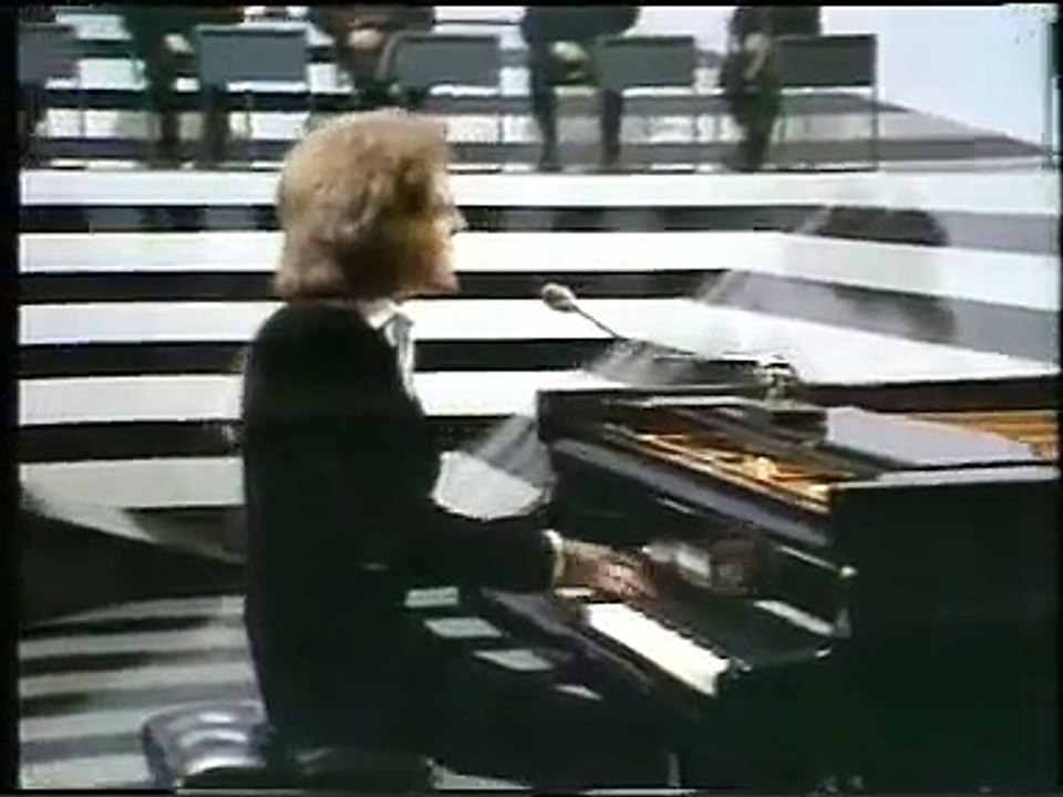 Gilbert O'Sullivan - Alone Again