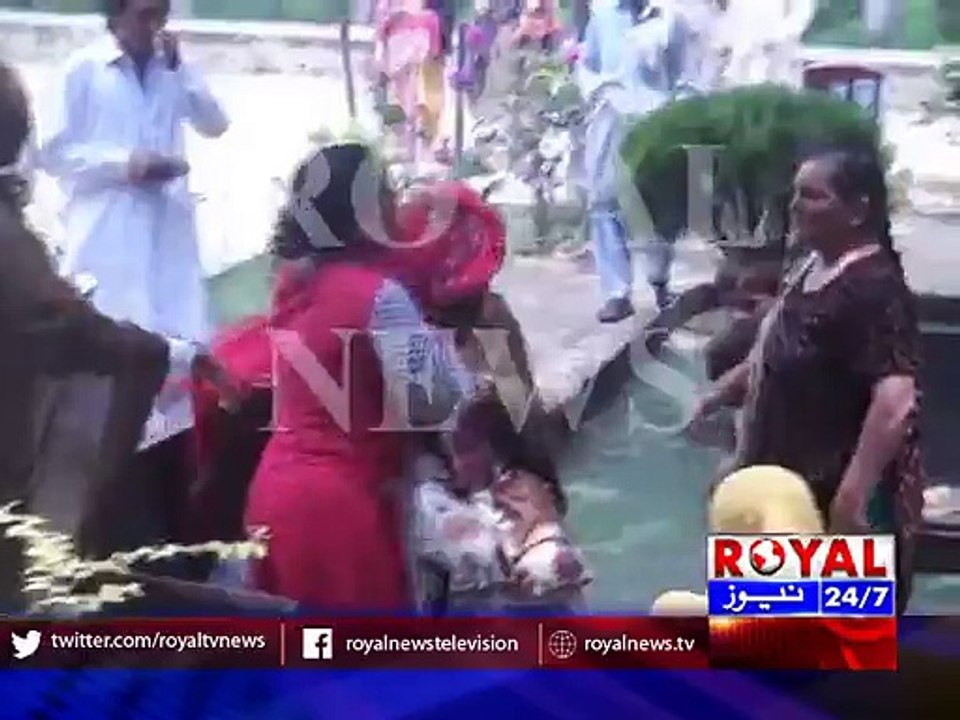 mother in law and daughter in law Fight each other