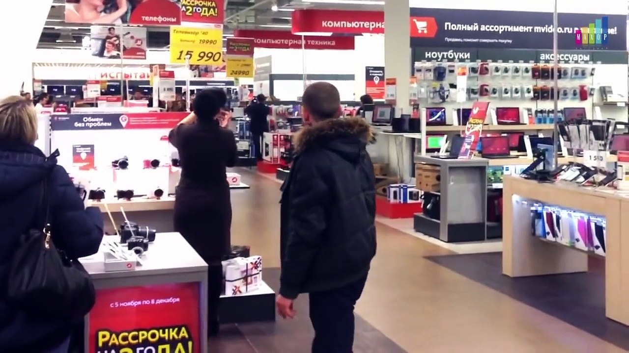 Flashmob in Russia with a beautifull Russian folk song Smuglyanka Moldavanka