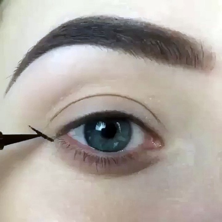 easy eyeliner tutorial