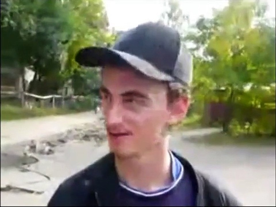 Парень нанюхался.