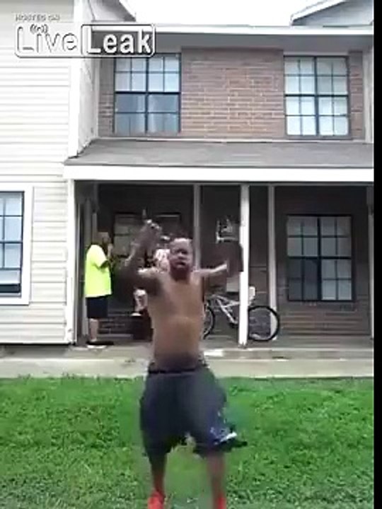 Deaf Rapper Signing/Rapping