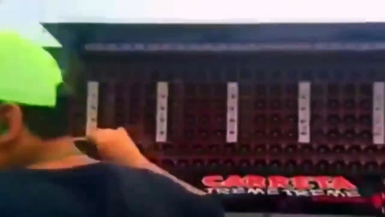 Стена из колонок,супер звук!