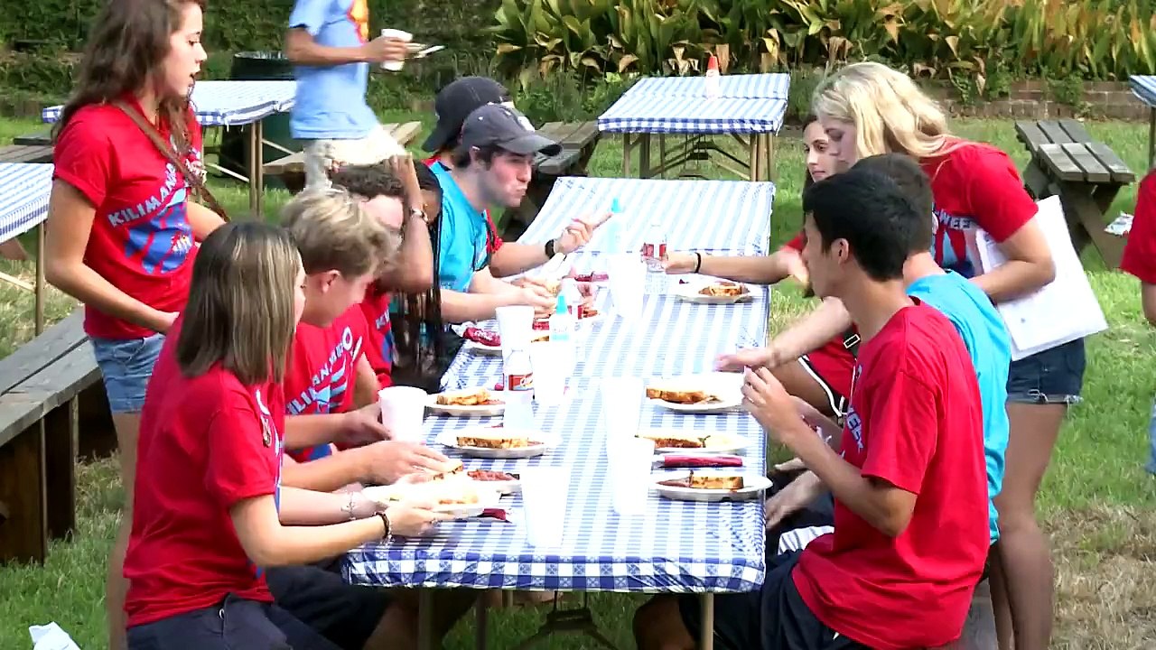 Rice University O-Week: President's barbecue
