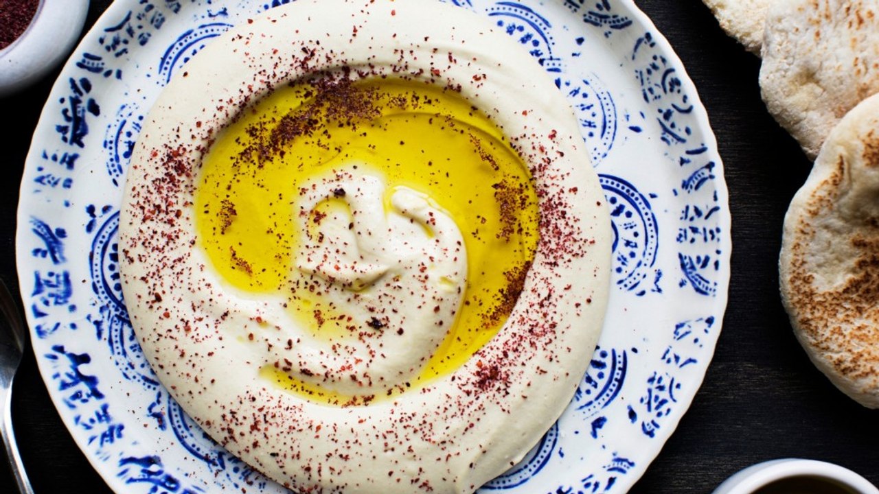 Crafting the Ultimate Hummus: A Guide by Joe Yonan