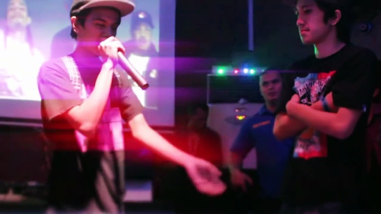 Apekz vs. Informatics students