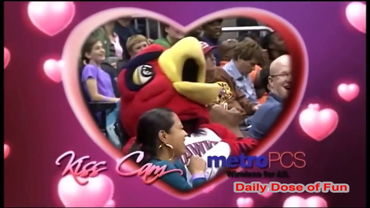 Funny Kiss Cam Fails (Kiss Cam Fail Compilation) - DDOF