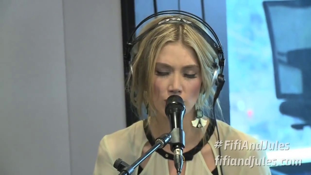Delta Goodrem - 90s Medley (radio)