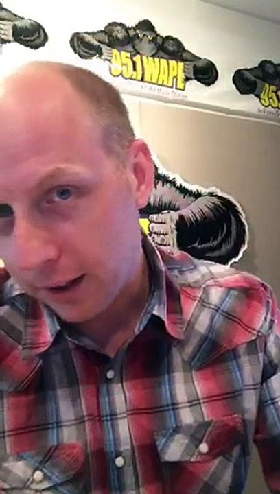 "Curtsy Kick! Curtsy Kick!"