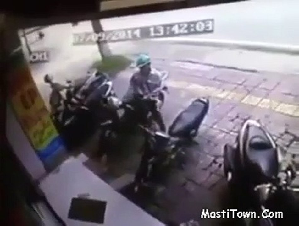 India Mai Jab Chor Pakad mai aa Jata hai to kya hota hai