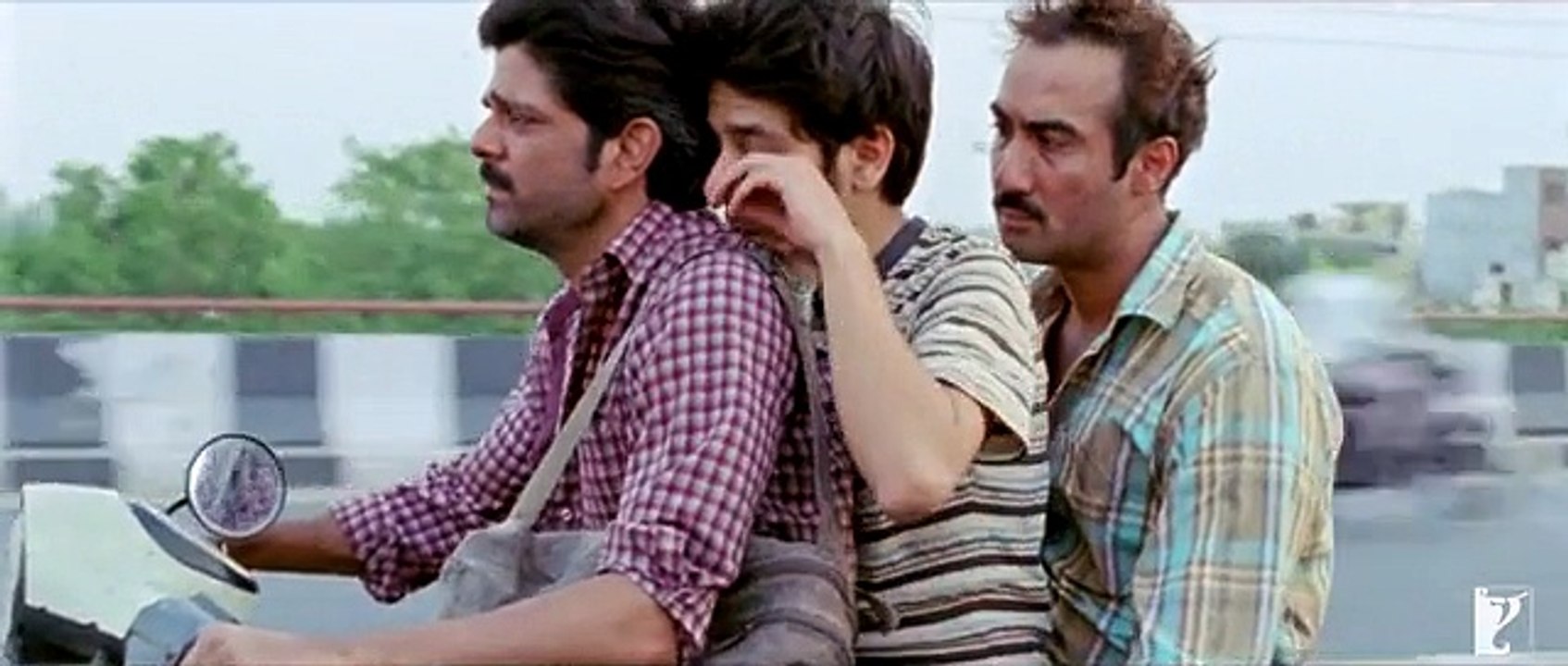 Kutte (Titli)  Bollywood Videos - Bollywood