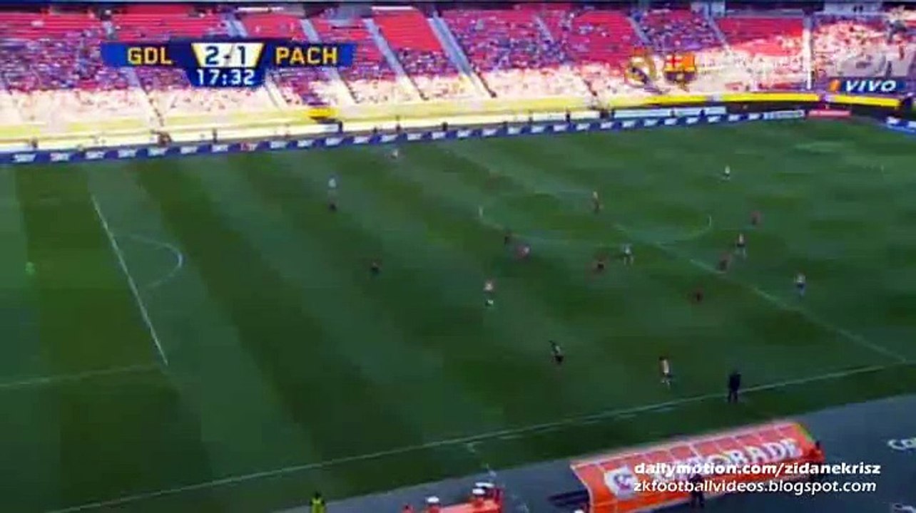 2-1 Ricardo Vazquez Goal - Chivas Guadalajara v. Pachuca 01.11.2015 HD