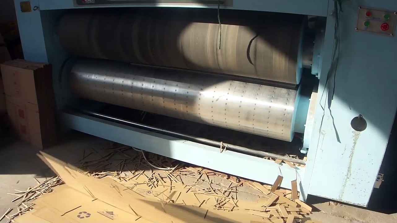 chain speed die-cutter to cutting cardboard can add printing machine for carton