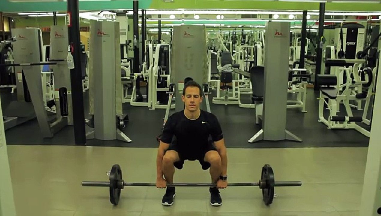 Difference Between Squatting and Deadlifting