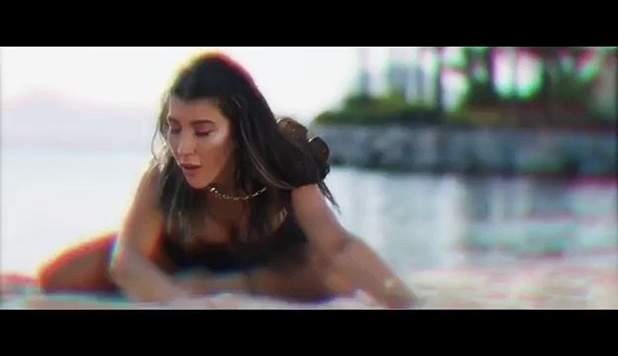 EniyiAlem.Com - Hande Yener - Kıs kıs