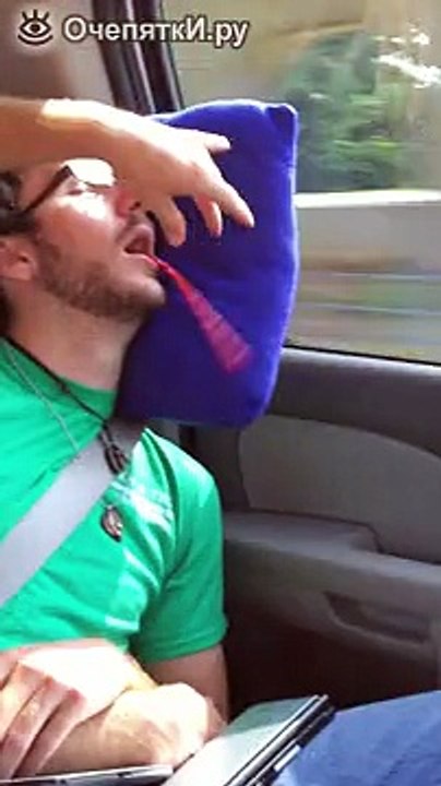 Накормили спящего друга)))))))))))