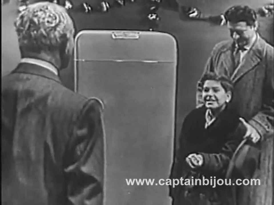 1950s FRIGIDAIRE CHRISTMAS COMMERCIAL