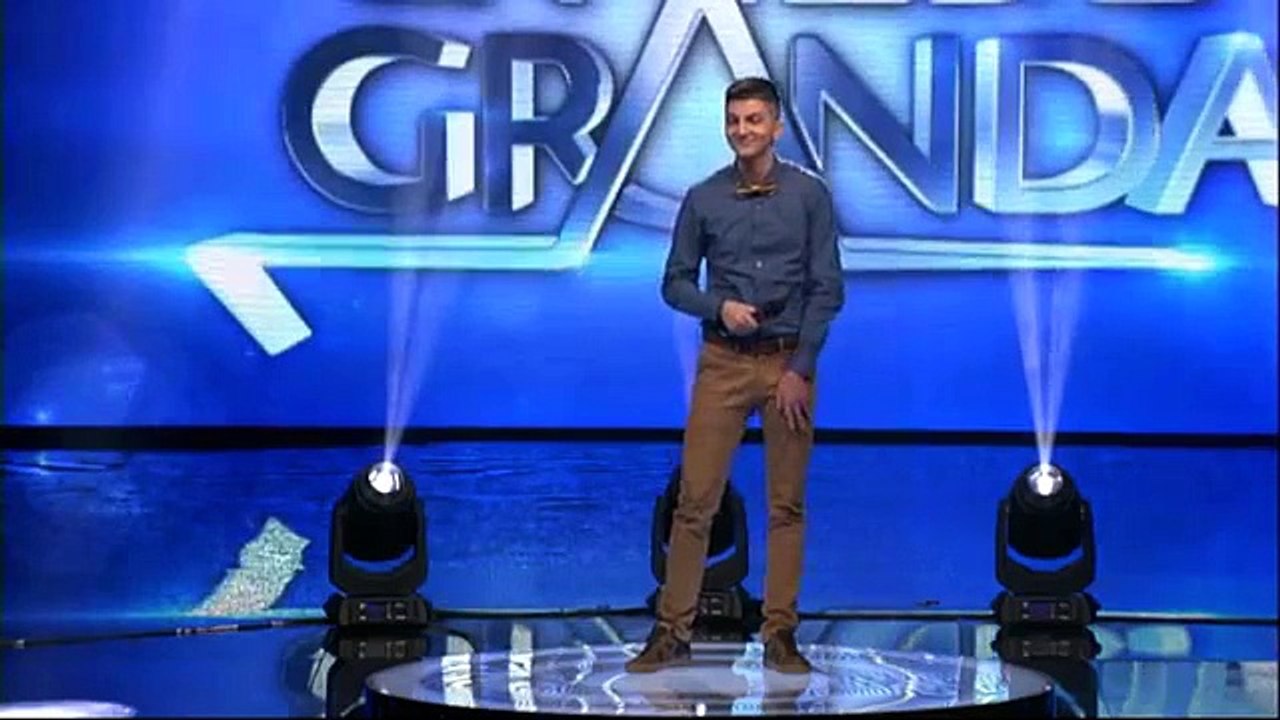 Jelena Karleuša traži od kandidata da izvuče nešto iz džepa