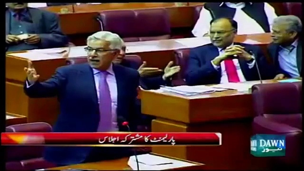 Khawaja Asif on manners