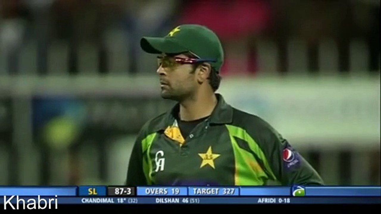 Ahmad Shahzad vs Dilshan Fighting