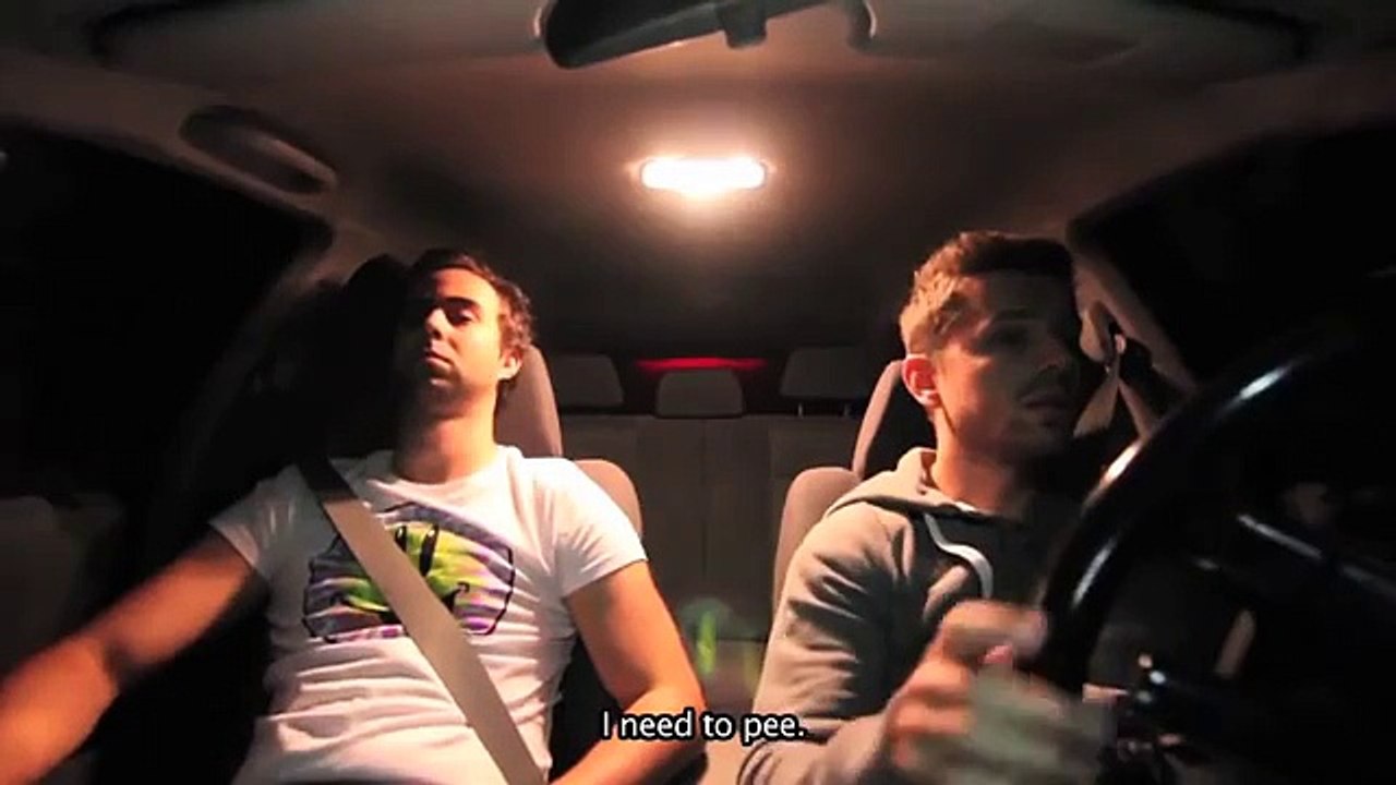 Разыграл друга.