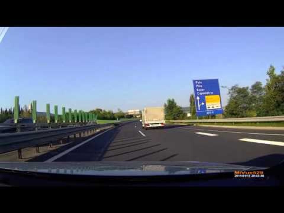 Драка на дороге в Канаде  Видео 2015  АВАРИИ 2015 ДТП