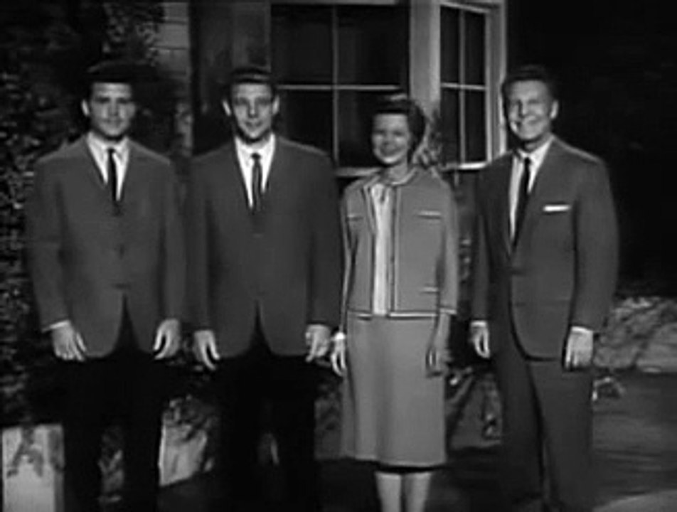 The Adventures of Ozzie & Harriet - The Busy Christmas - Classic TV Shows Full Episodes