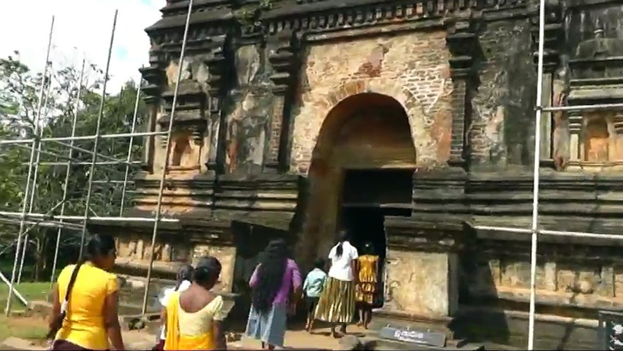 Шри Ланка: Полоннарува — Руины дворцов и монастырей