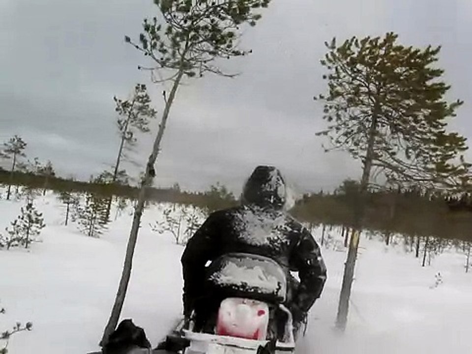 Путешествия на снегоходах. Переворот