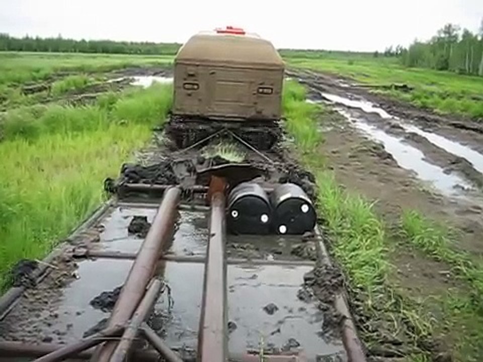 Витязь прет через болота