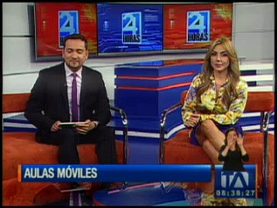 “El bus del saber” da clases de computación