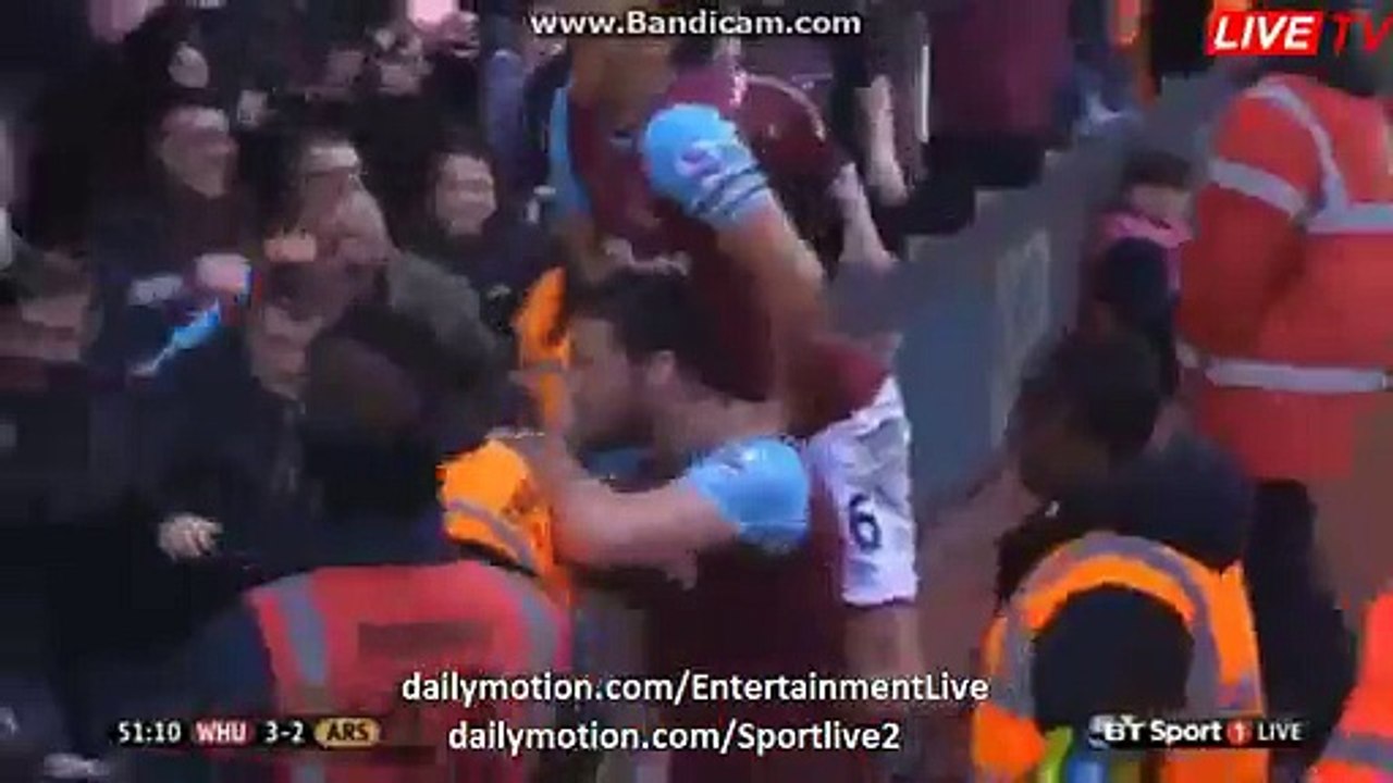 Gabriel Paulista Funny Own Goal - West Ham 3-2 Arsenal
