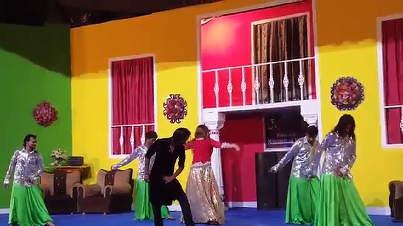 Laiba Khan's New Mujra 2016 🎶