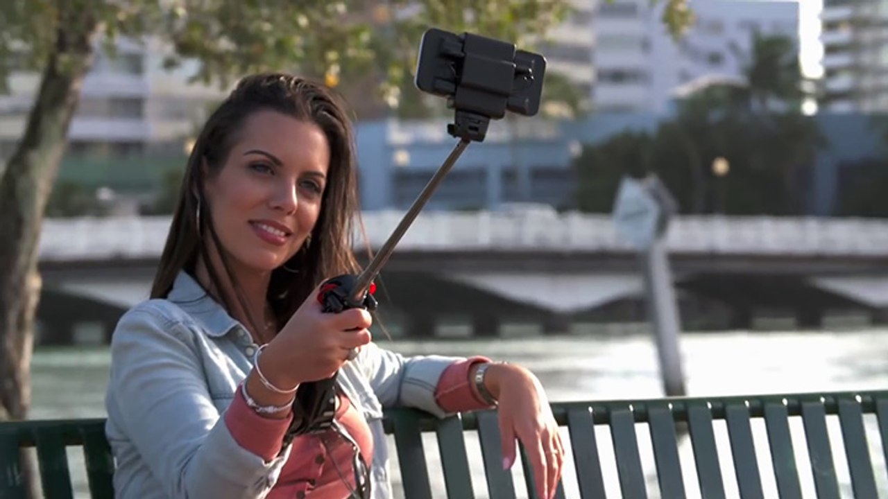 Selfie Stick Automatisé UnREAL : La Perche à Selfie de Luxe