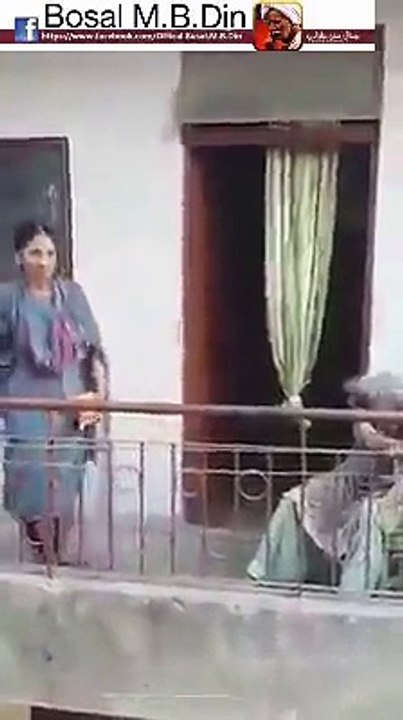 saas bahu ki larai chheck kerain