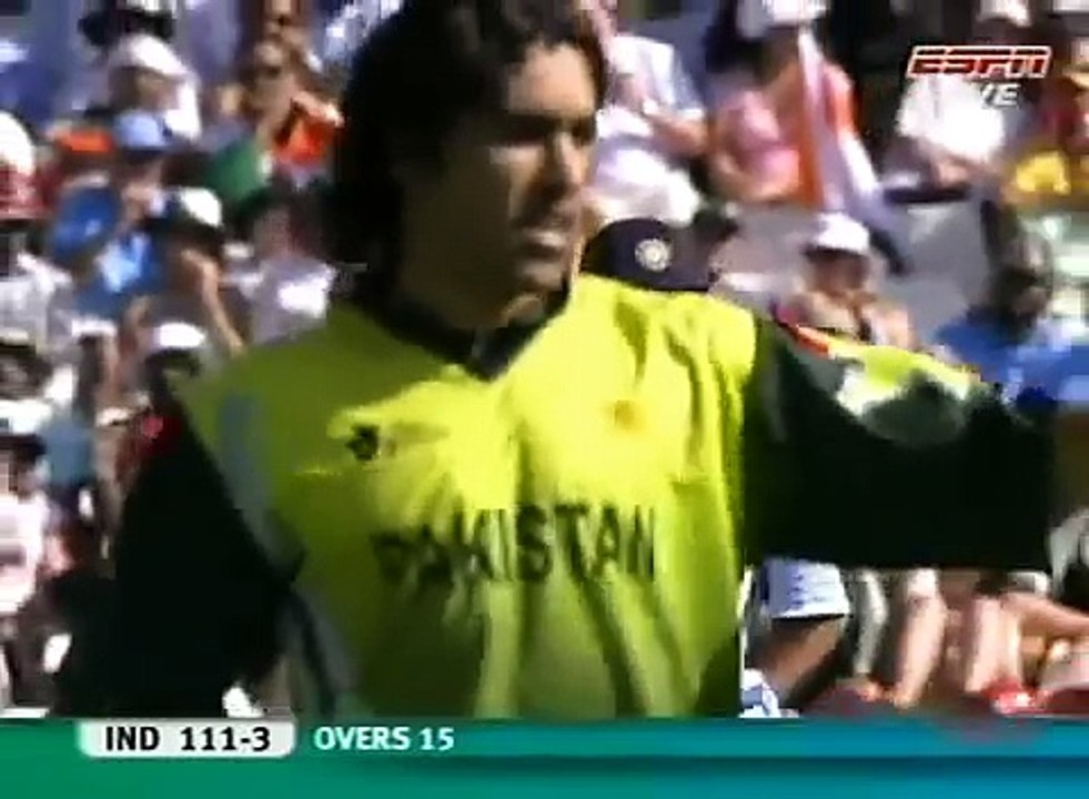 Dhoni vs Gul (mustwatch) amazing