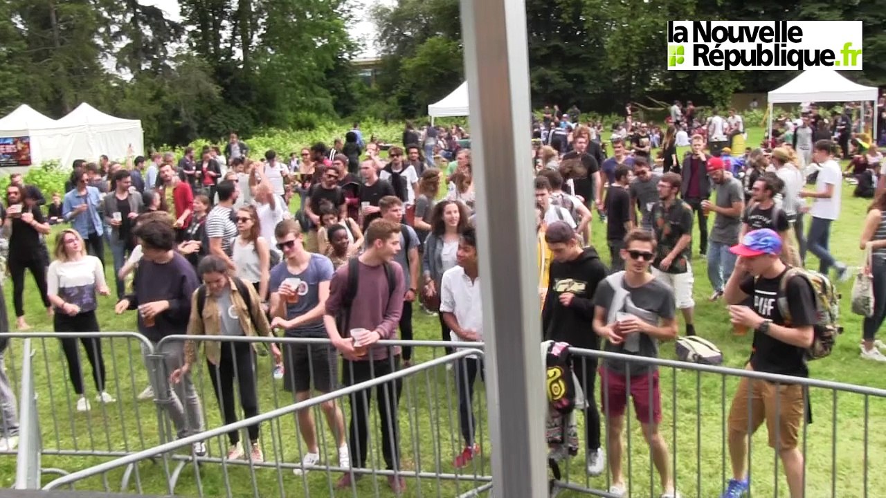 VIDEO. Tours : Après-midi techno chez Louis XI