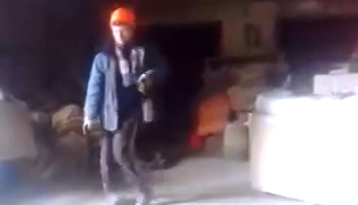 Строитель танцует как Майкл Джексон ))