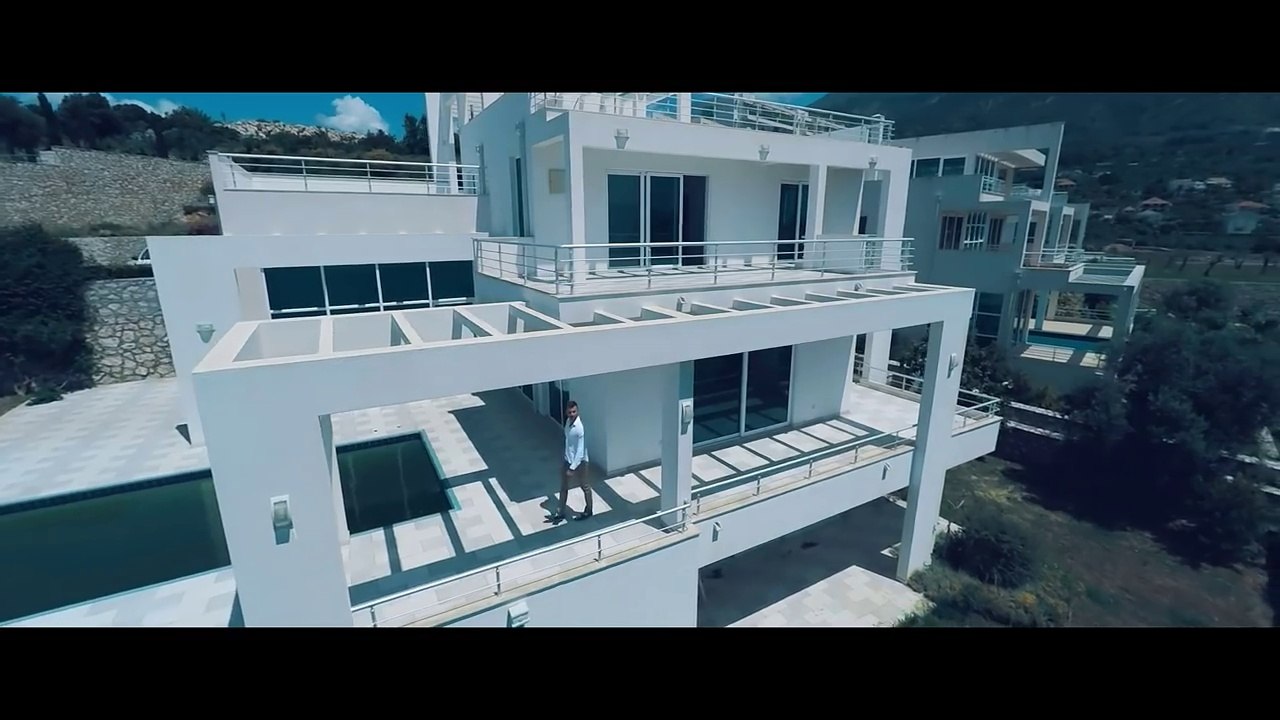 VIKI MILJKOVIC - MOGU, MOGU ►HIT►HIT►HIT►(OFFICIAL VIDEO)