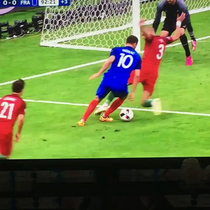 Gignac off the post! EURO2016 Euro2016final