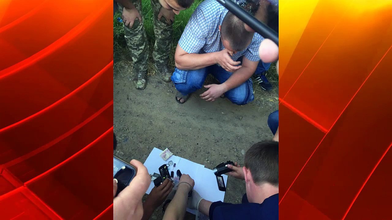 На Буковині СБУ затримала поліцейського за наркоторгівлю