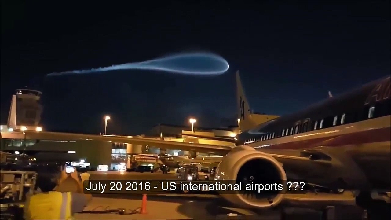 Огромный НЛО над аэропортом США напугал пассажиров