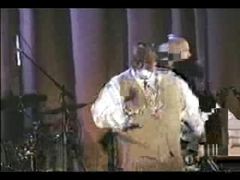 Tupac - Dear mama (live)