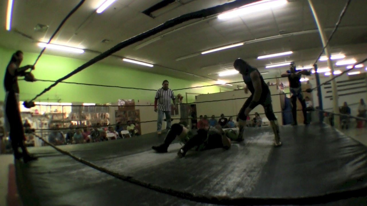 Sultan Del Ring vs Douki vs Clon X vs Tornado Power