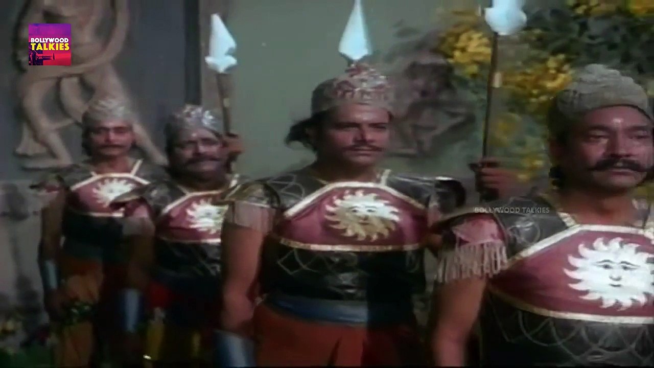 Chalti Phirti Dukh Ki Kahani Video Song | Hindi Classic Movie Songs