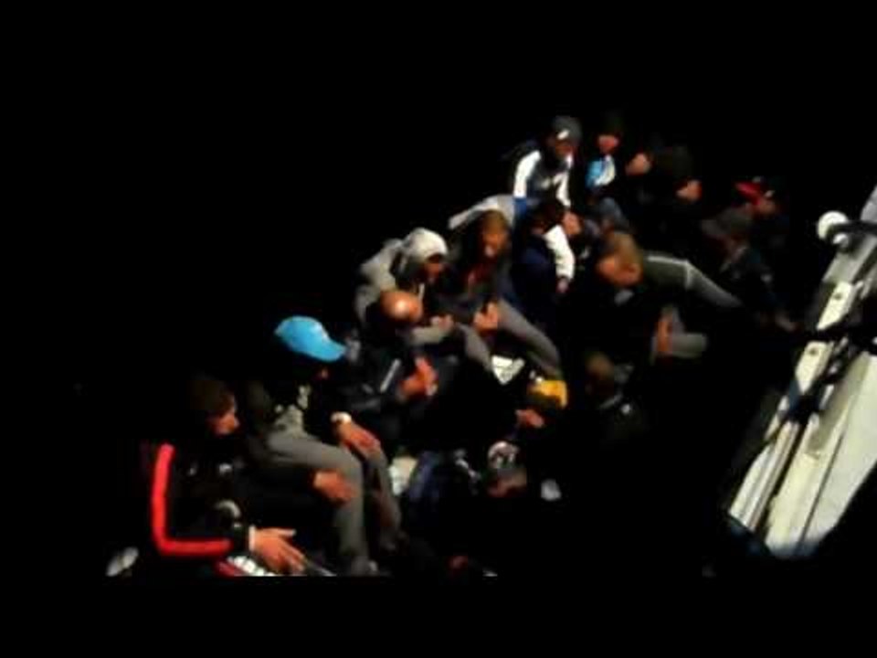 خفر السواحل يقبضون على حراقة الحلقة 1 HARRAGA PART1