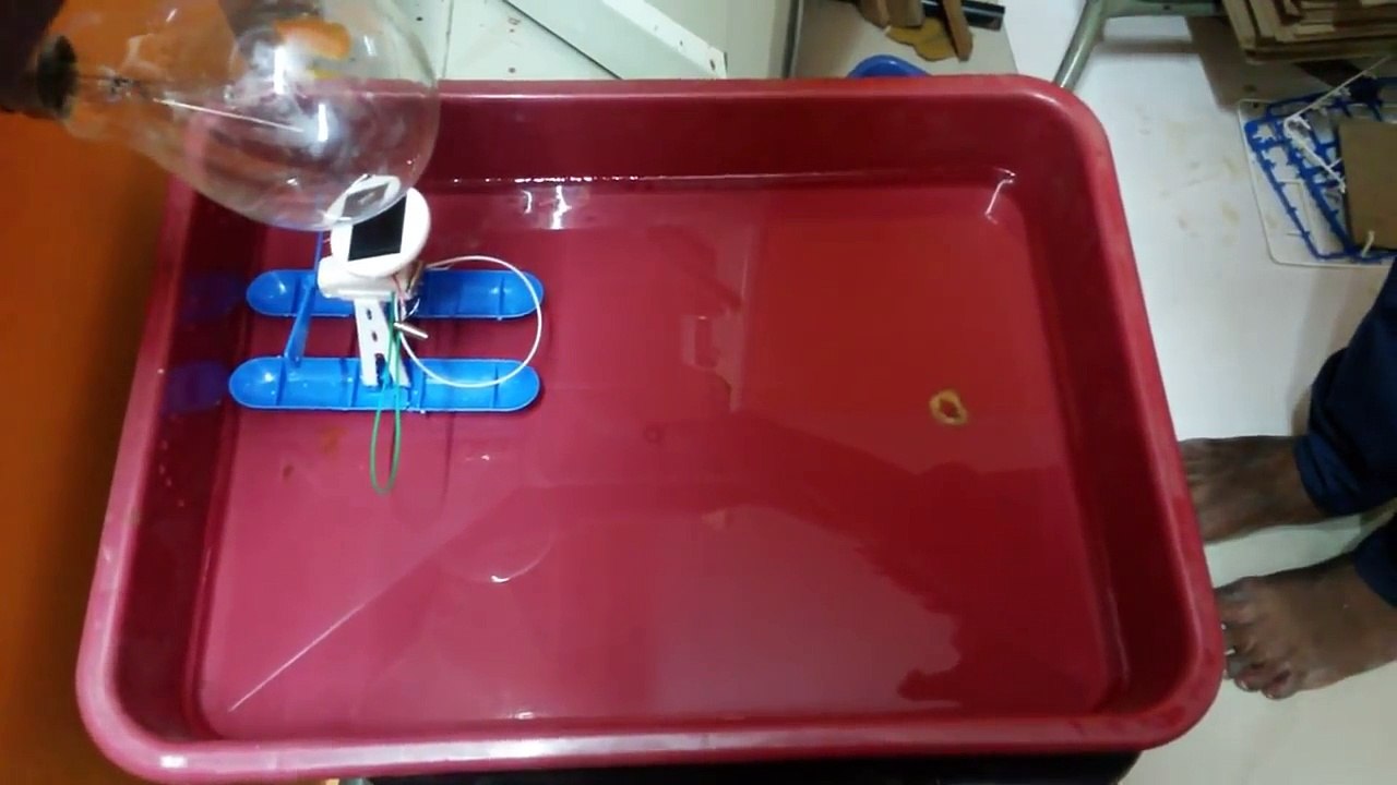 Solar Boat - Working Model - Science Projects