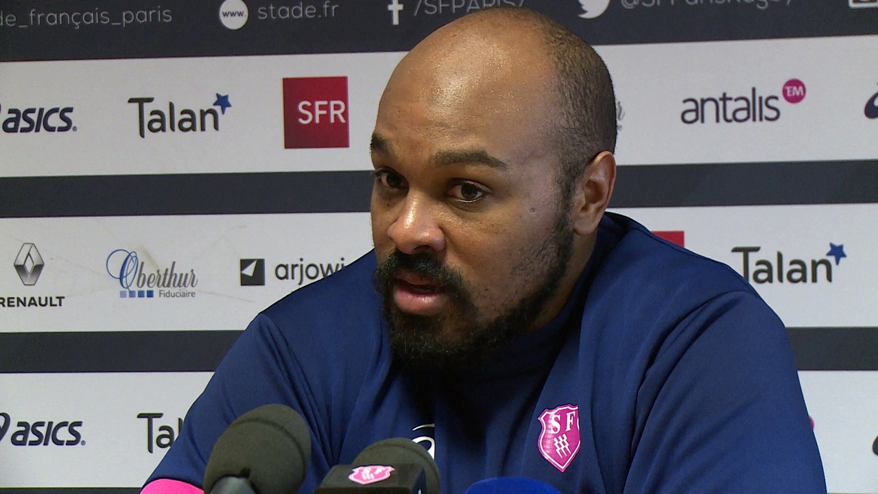 Top 14 Stade Français - Bayonne: conférence d'avant match de Emmanuel Felsina