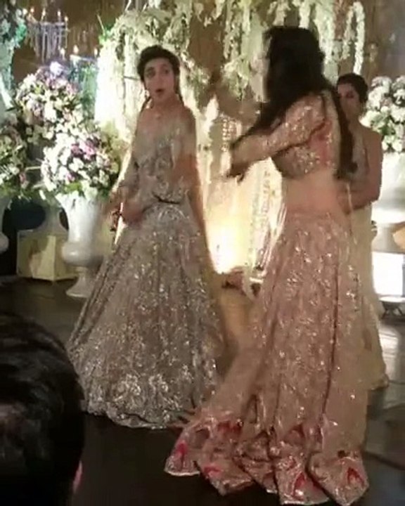 Mawra Hocane Sexy Dance